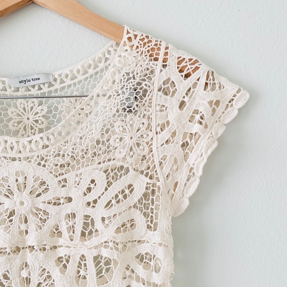 Style Tree Tops - Style Tree Cream Crochet and Lace Tee Size Small